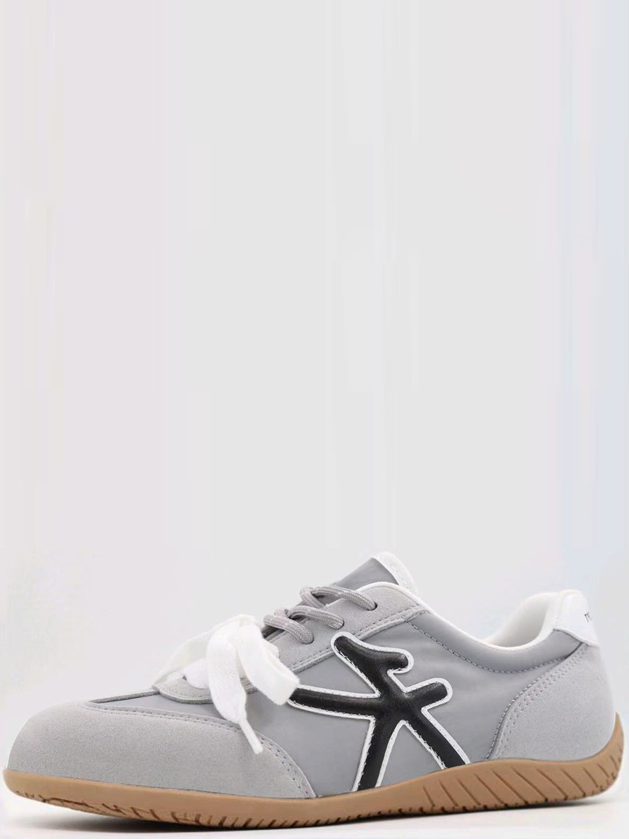 Кроссовки 4299₽